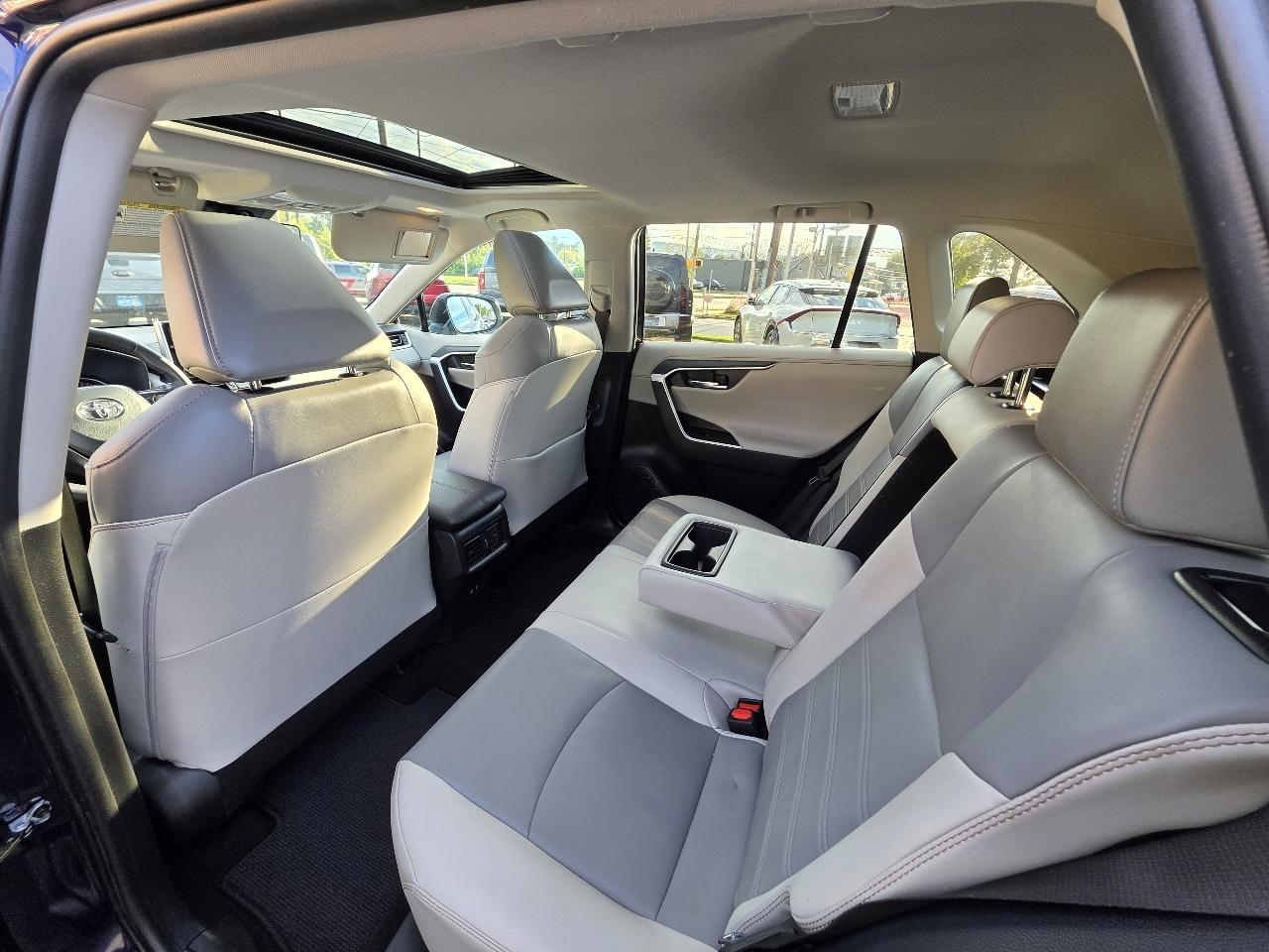 Toyota RAV4  2019