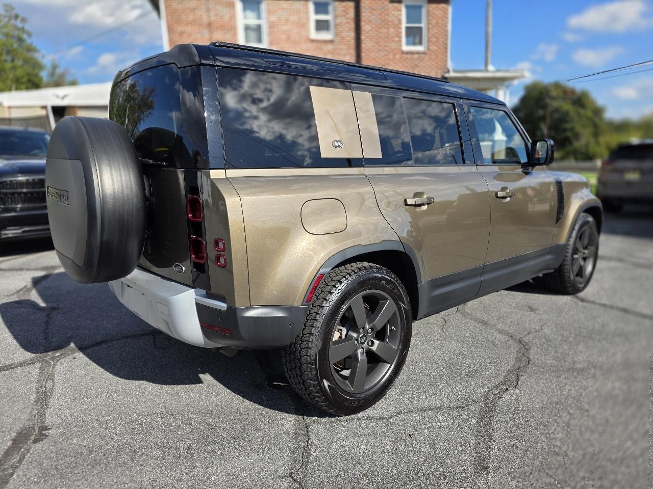 Land Rover Defender  2020