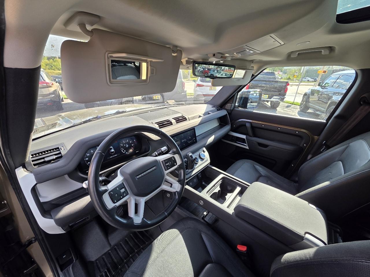 Land Rover Defender  2020