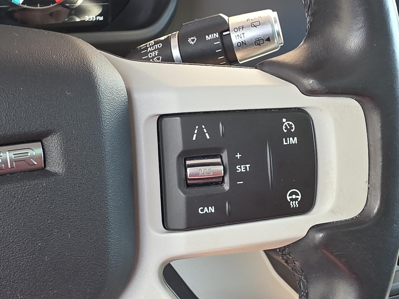 Land Rover Defender  2020