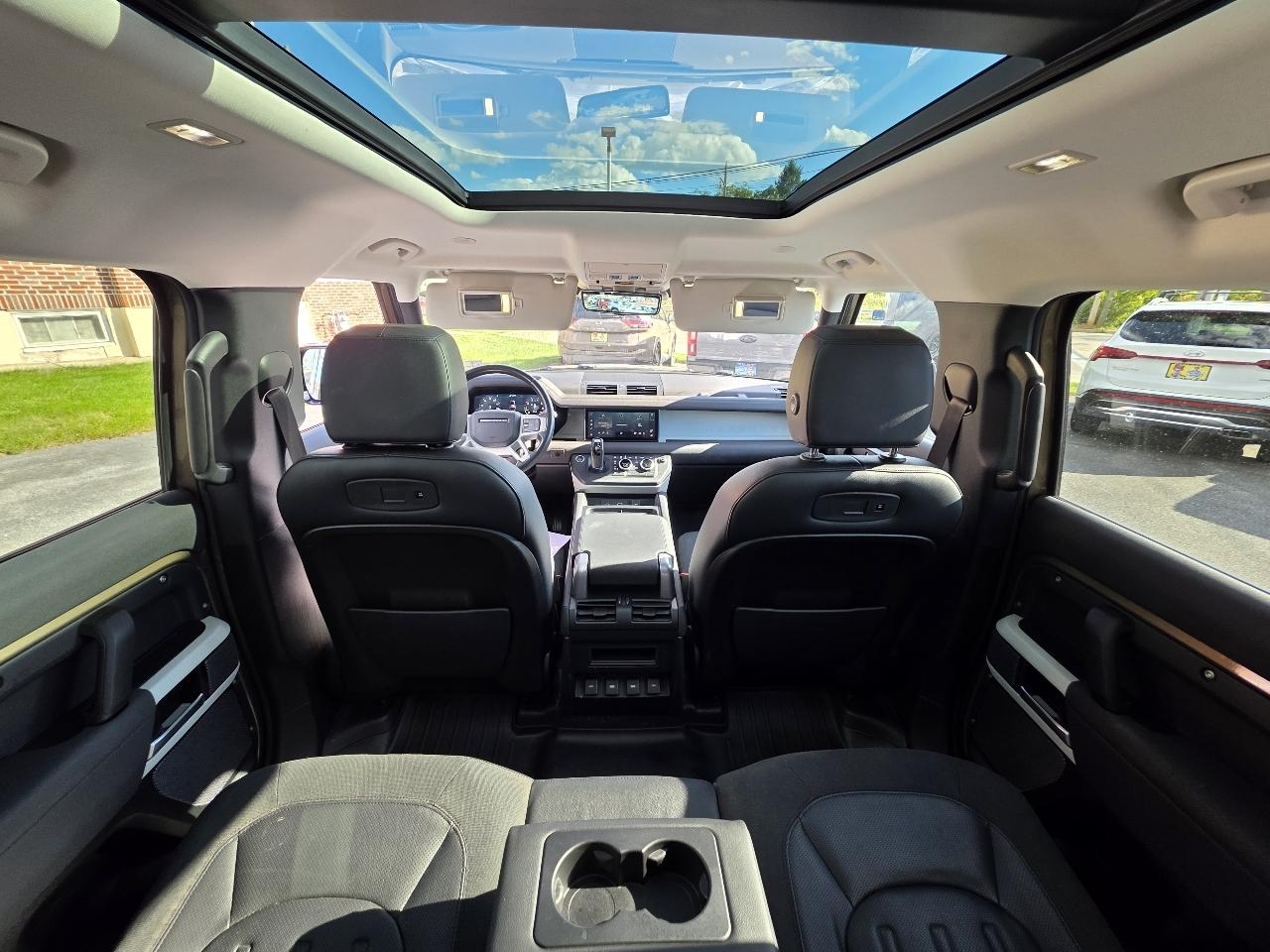 Land Rover Defender  2020