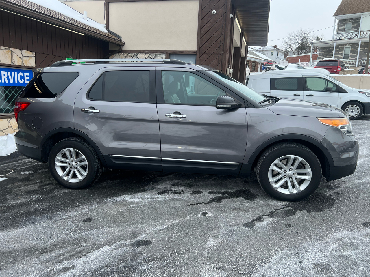 Ford Explorer XLT 4WD 2013
