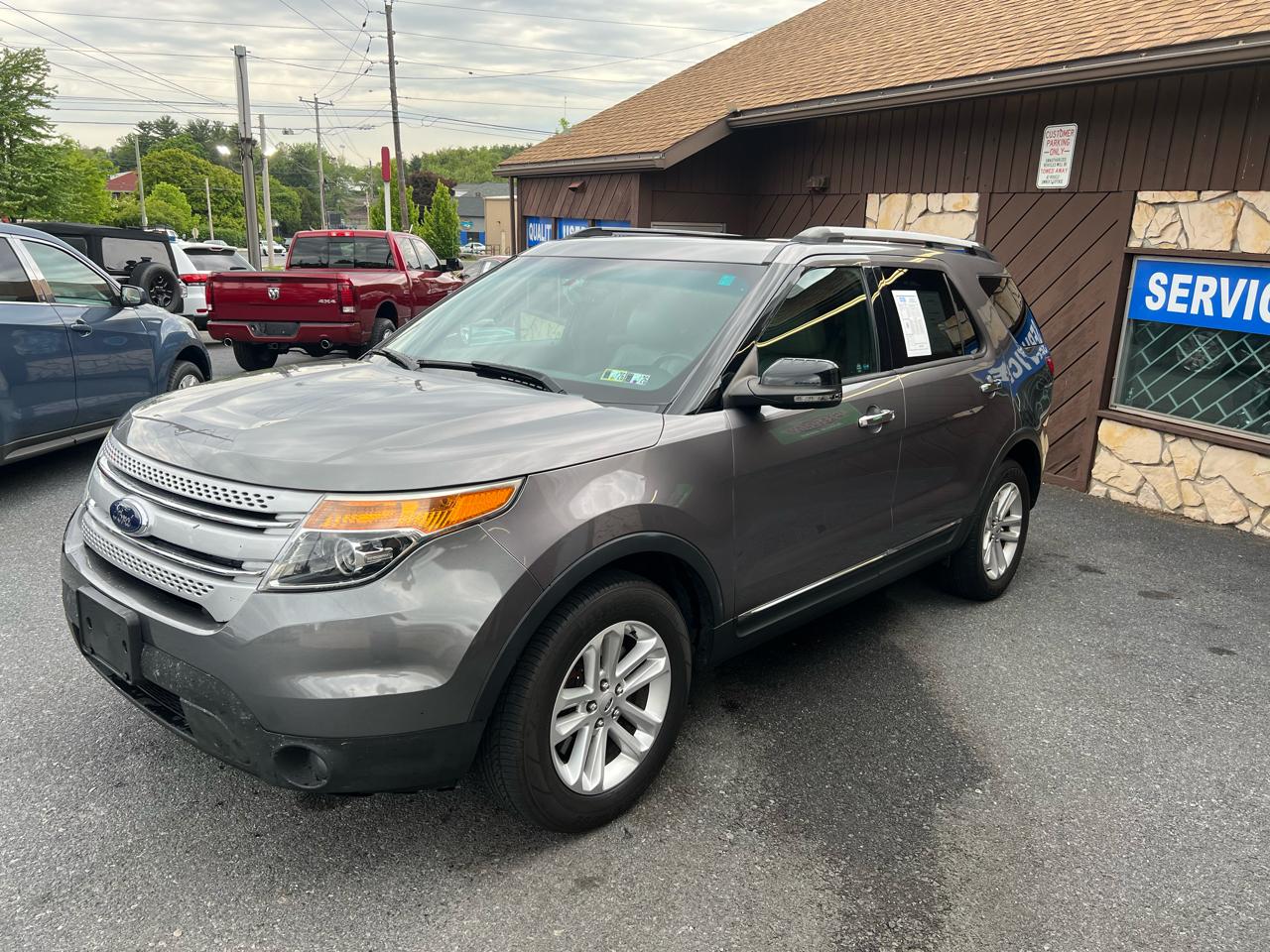 Vehicle Image 2
