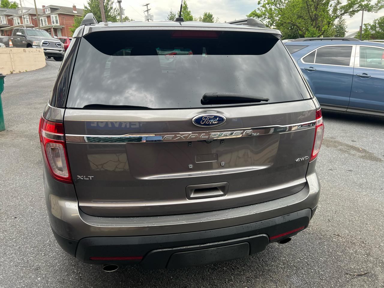 Ford Explorer XLT 4WD 2013