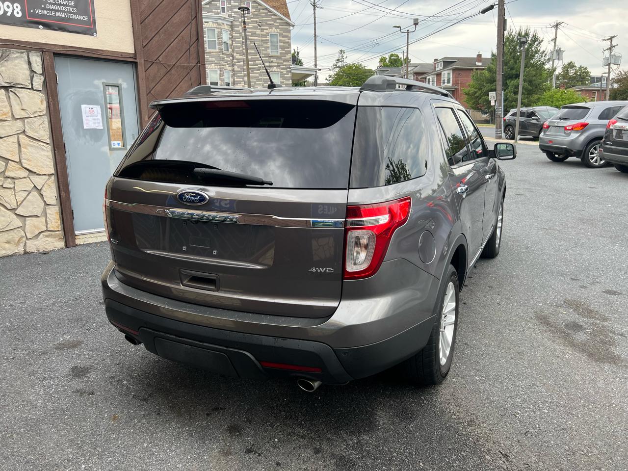 Ford Explorer XLT 4WD 2013