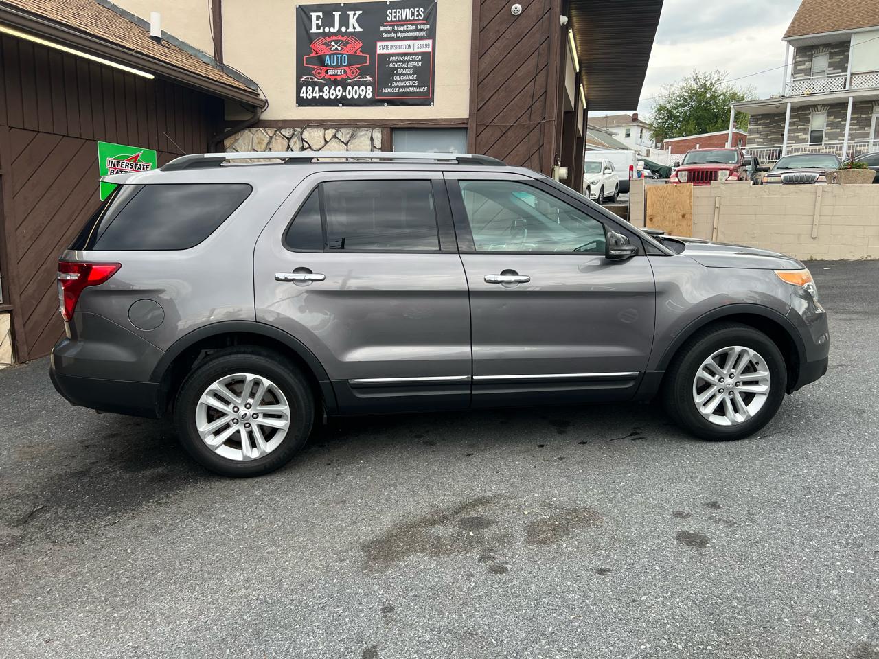 Ford Explorer XLT 4WD 2013