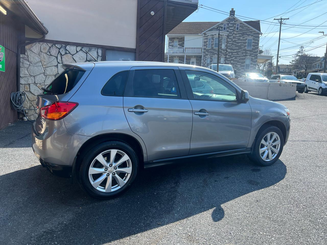 Mitsubishi Outlander Sport  2015