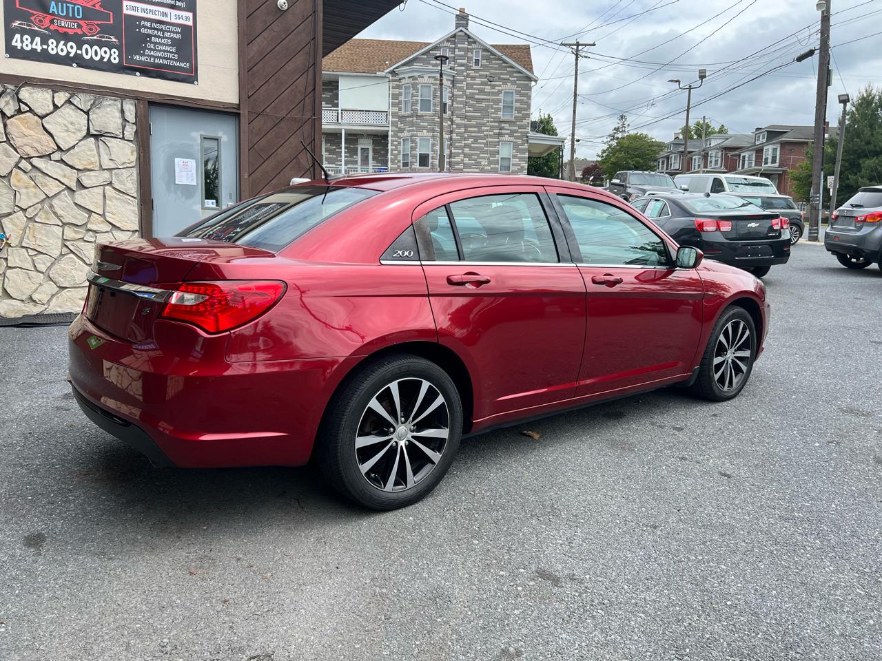 Chrysler 200 Touring 2013
