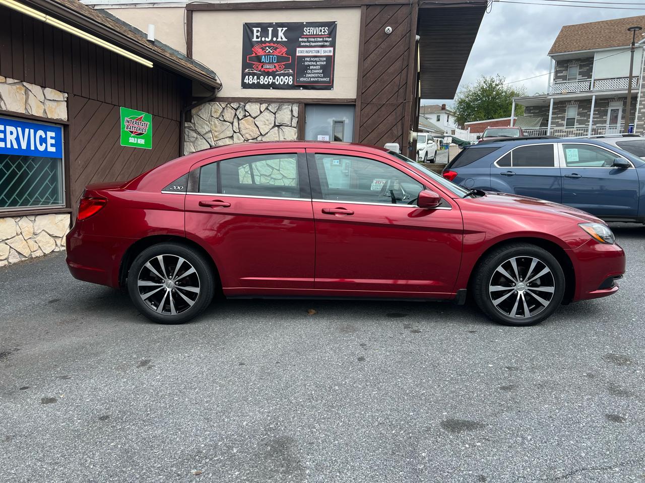 Chrysler 200 Touring 2013