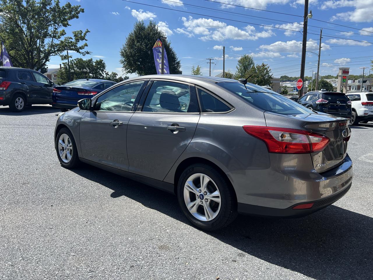 Ford Focus SE Sedan 2013
