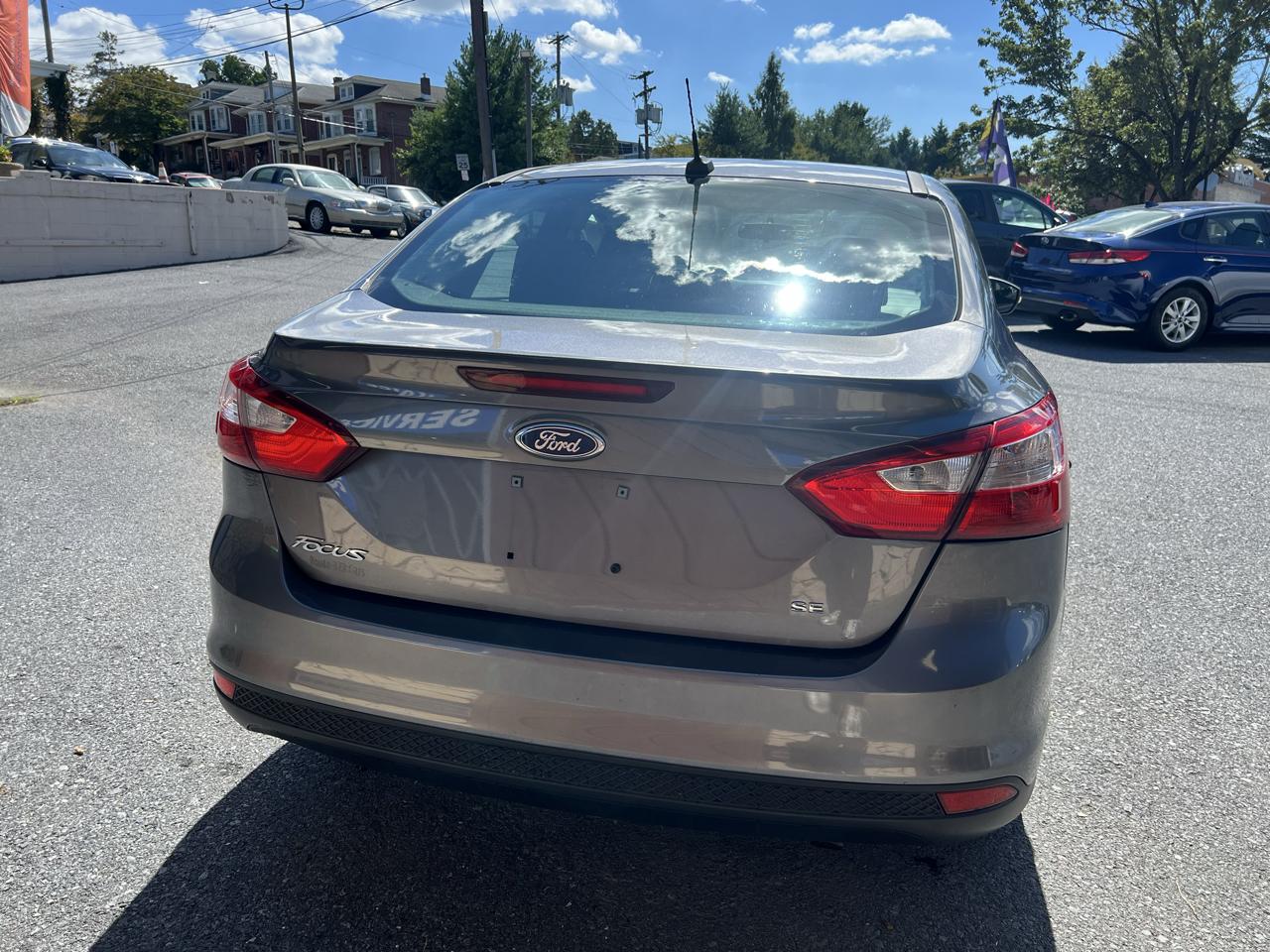 Ford Focus SE Sedan 2013