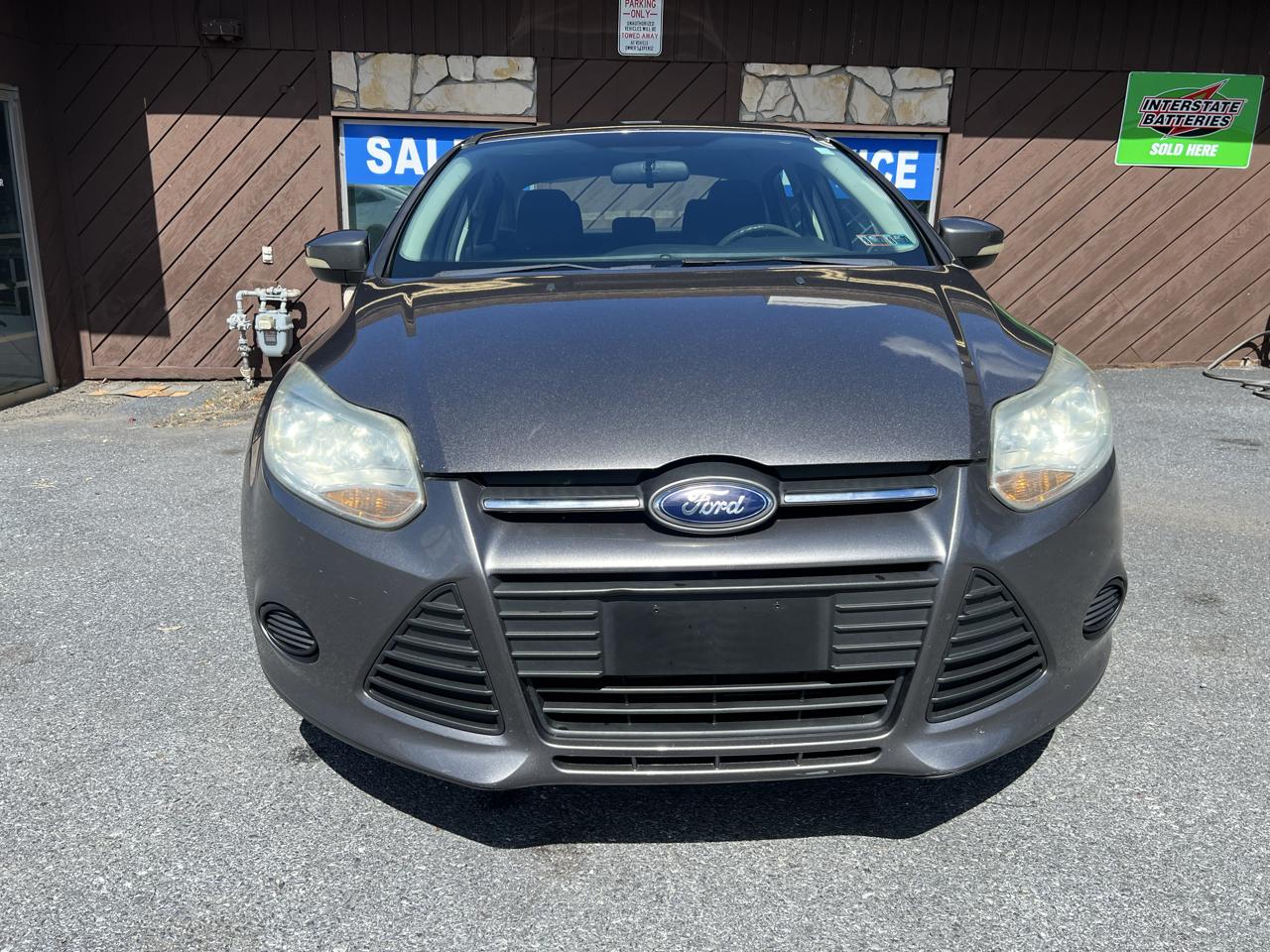 Ford Focus SE Sedan 2013