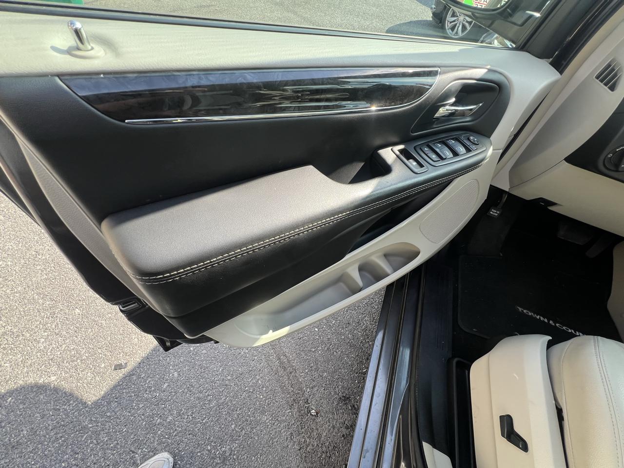 Chrysler Town & Country Touring 2015