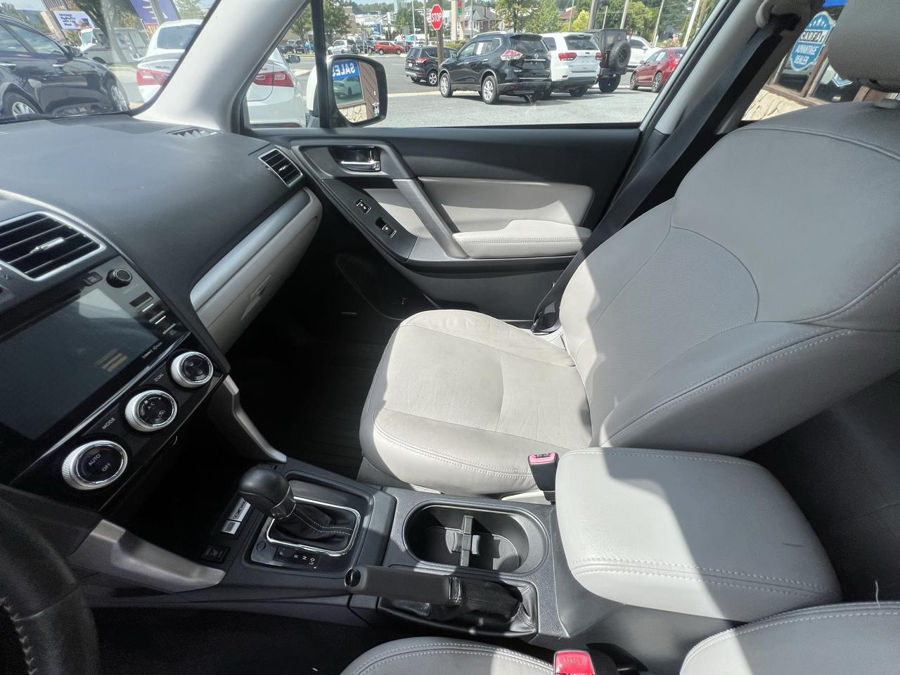 Subaru Forester 2.5i Touring 2016