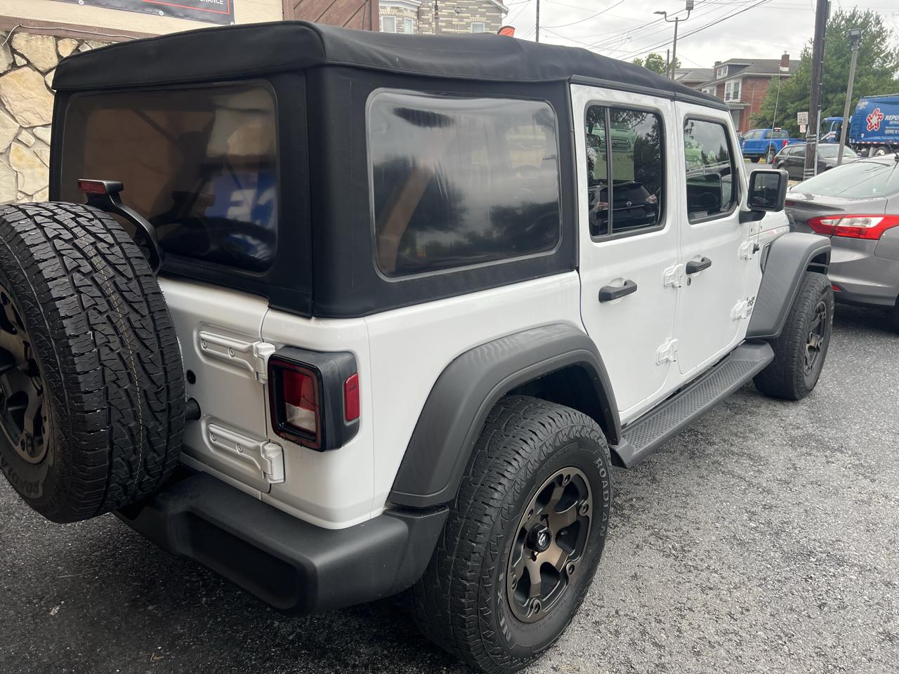 Jeep Wrangler Unlimited Sport 2018