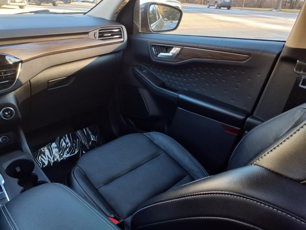 Ford Escape Titanium 4WD 2020