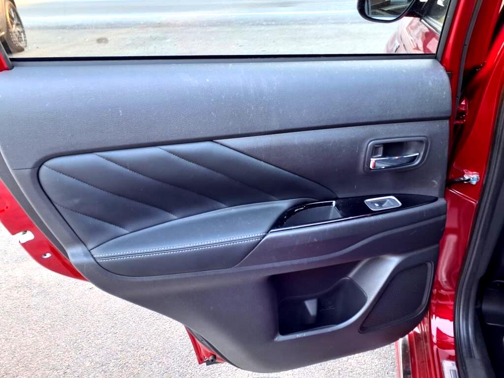 Mitsubishi Outlander PHEV SEL 2022