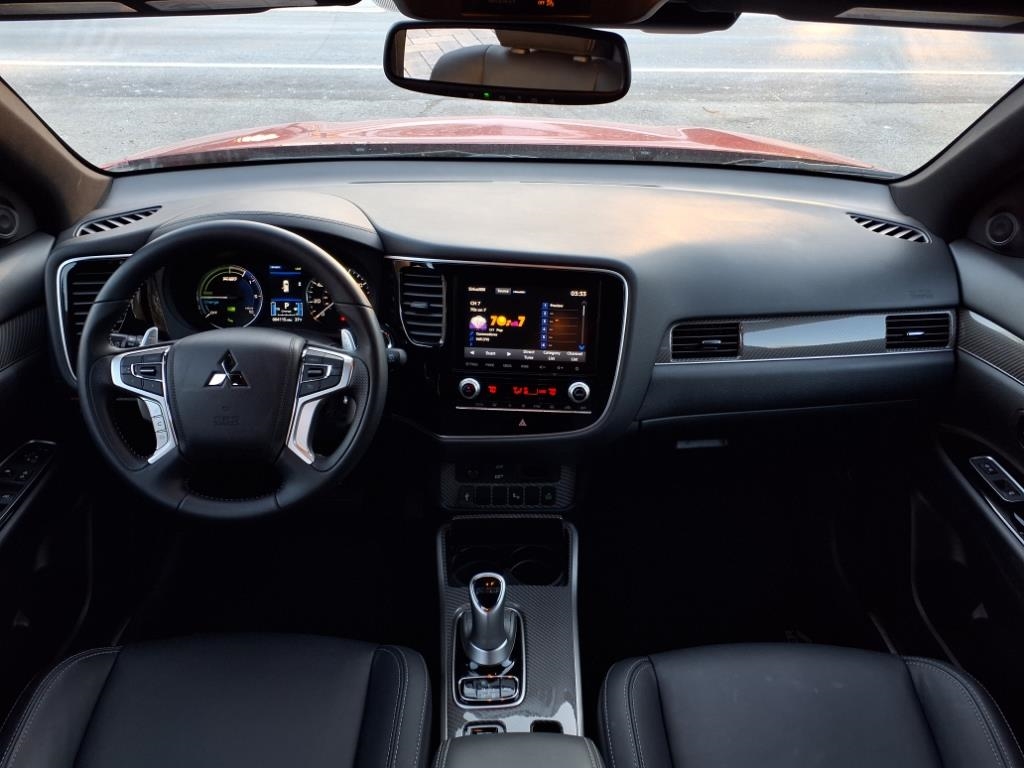 Mitsubishi Outlander PHEV SEL 2022