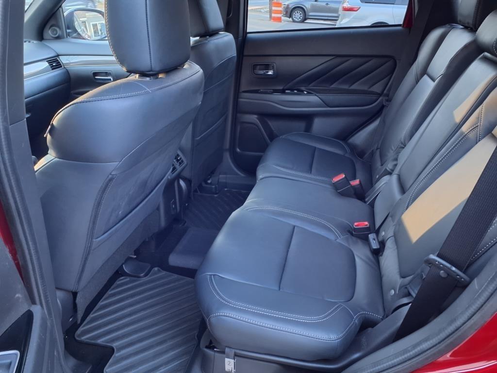 Mitsubishi Outlander PHEV SEL 2022