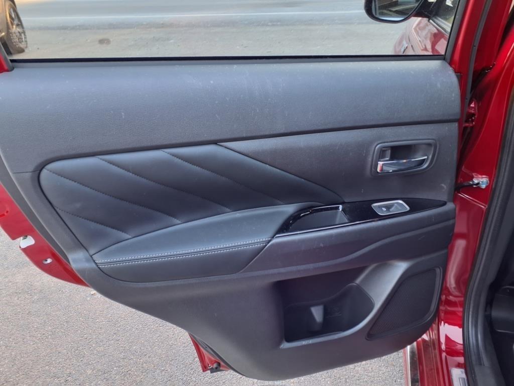 Mitsubishi Outlander PHEV SEL 2022