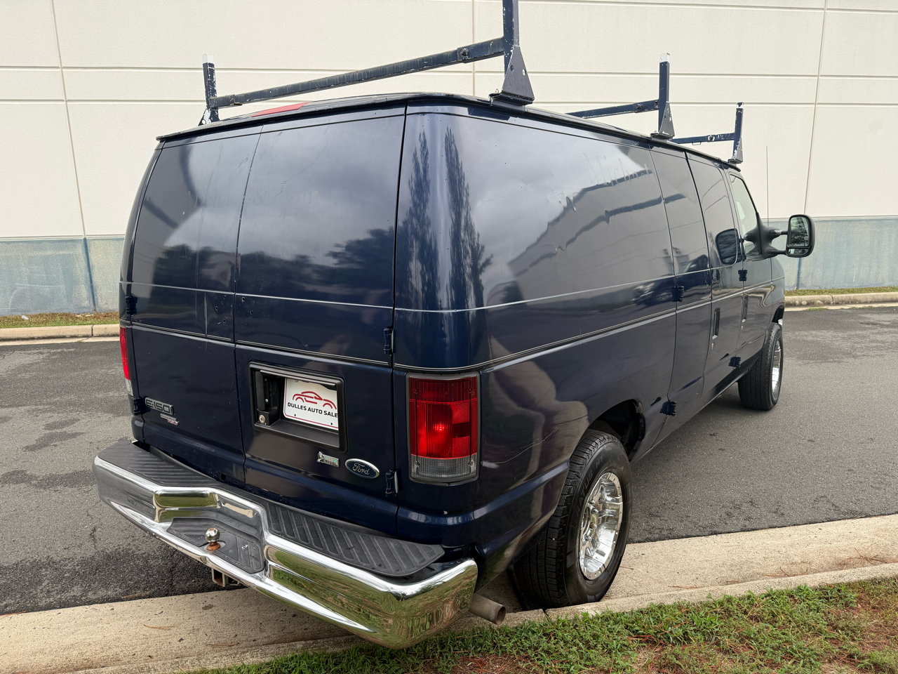 2012 Ford E-150 photo 4