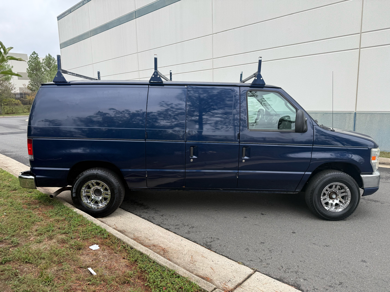 2012 Ford E-150 photo 6
