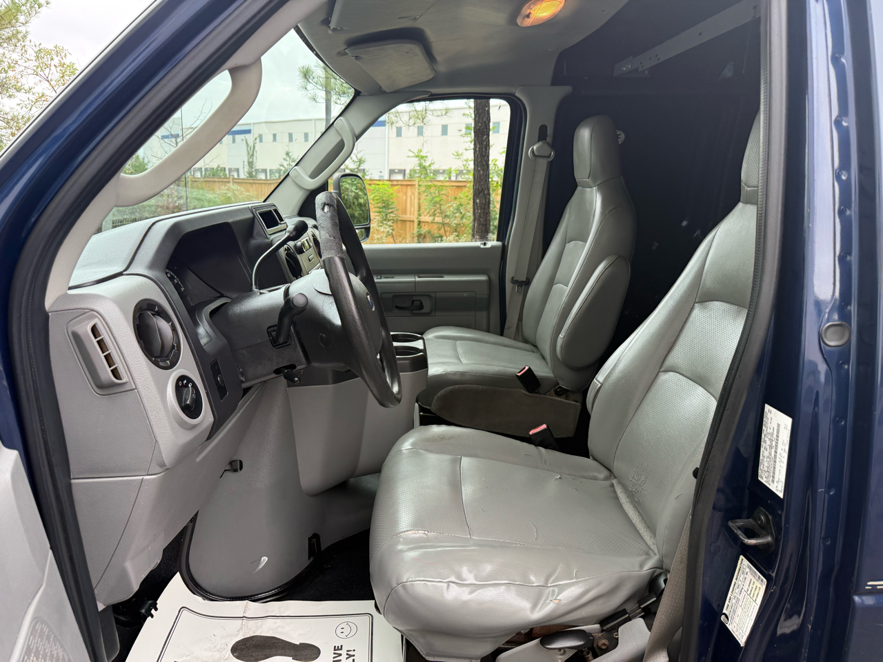 2012 Ford E-150 photo 9