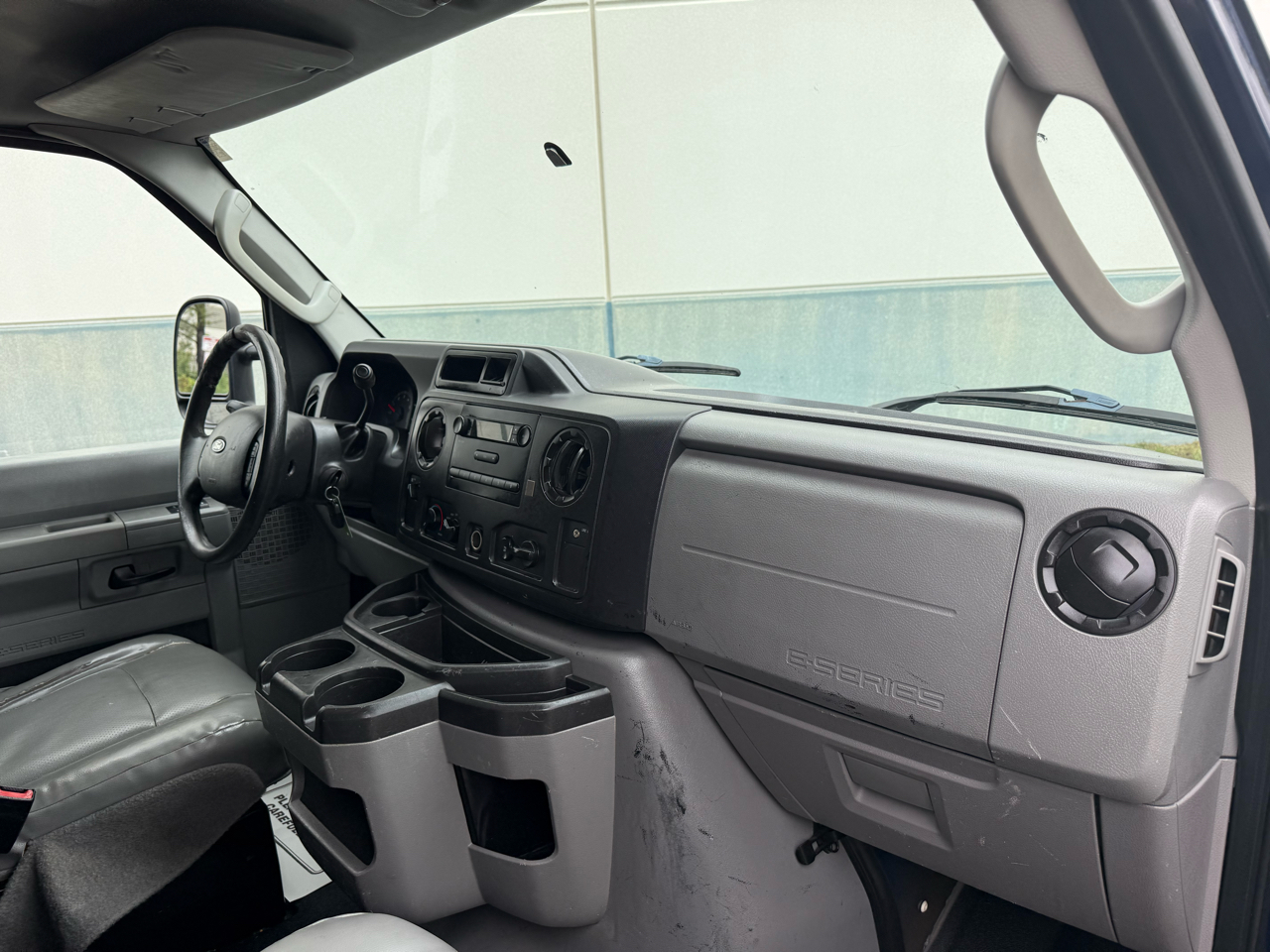 2012 Ford E-150 photo 12