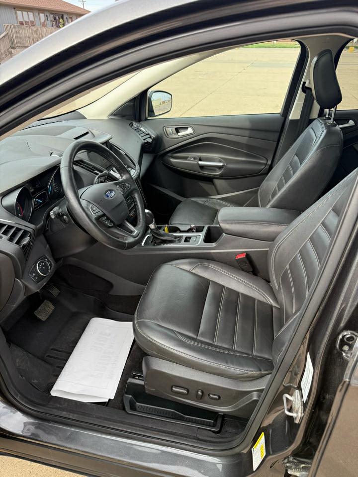 Ford Escape Titanium 4WD 2018