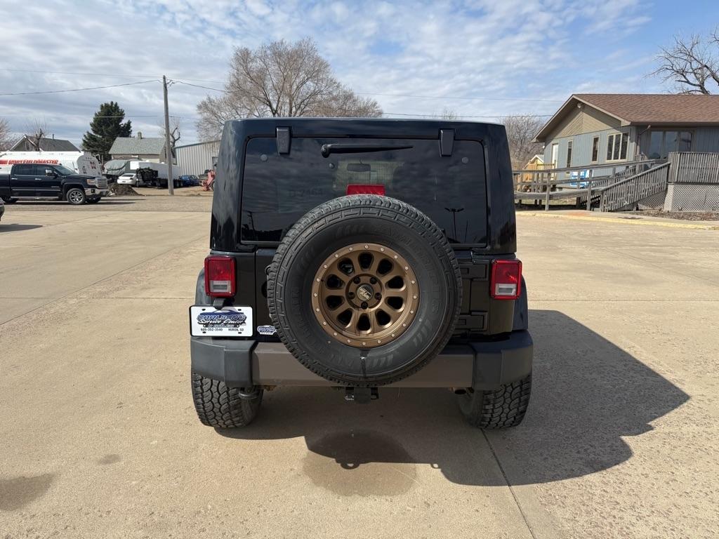 Jeep Wrangler Unlimited Sahara 4WD 2014