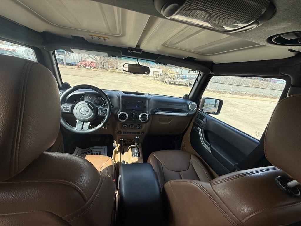 Jeep Wrangler Unlimited Sahara 4WD 2014