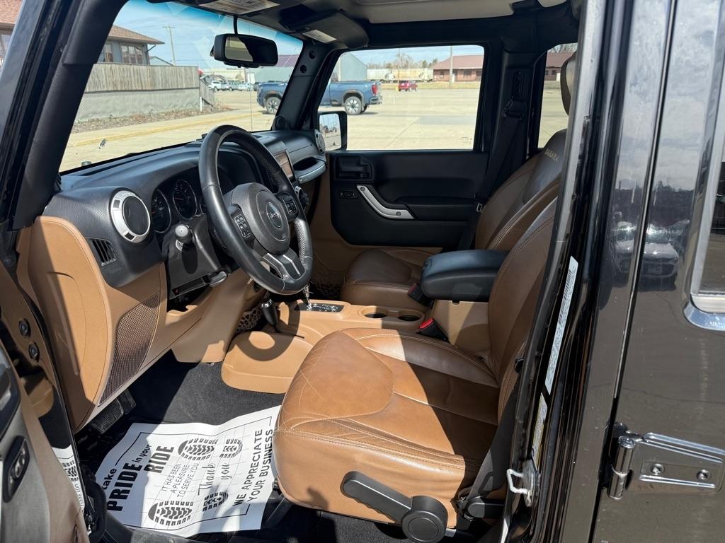 Jeep Wrangler Unlimited Sahara 4WD 2014