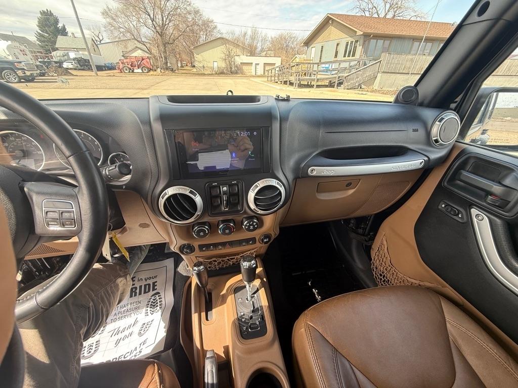 Jeep Wrangler Unlimited Sahara 4WD 2014