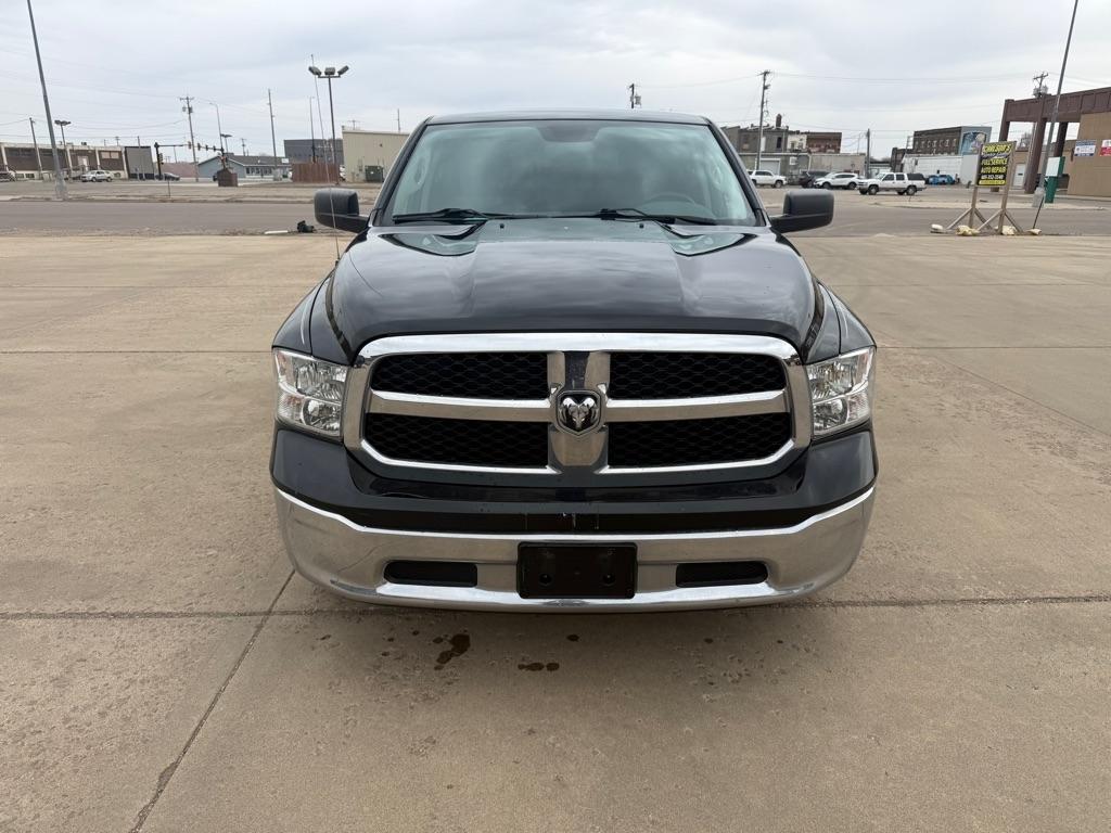 RAM 1500 SLT Quad Cab 4WD 2017