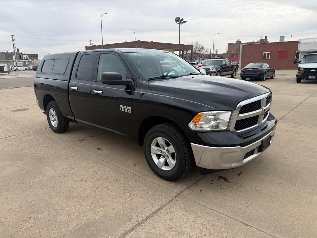 RAM 1500 SLT Quad Cab 4WD 2017