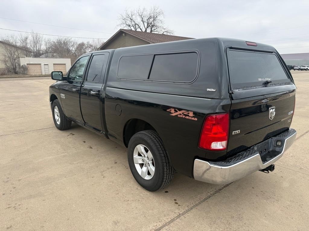 RAM 1500 SLT Quad Cab 4WD 2017