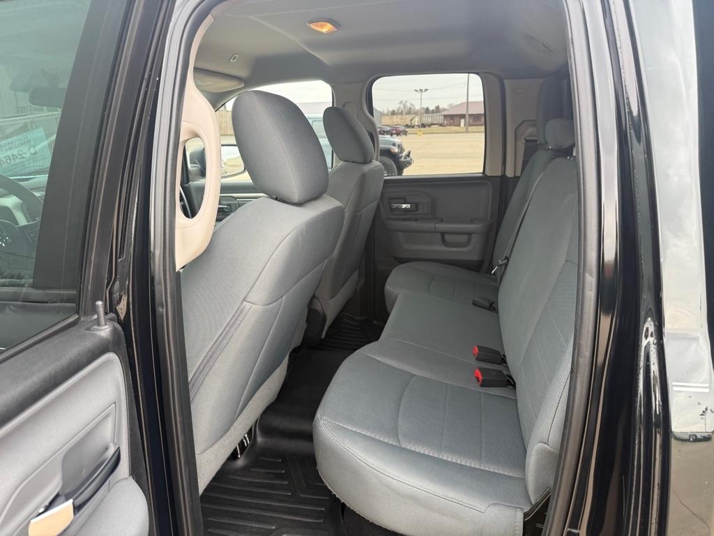 RAM 1500 SLT Quad Cab 4WD 2017