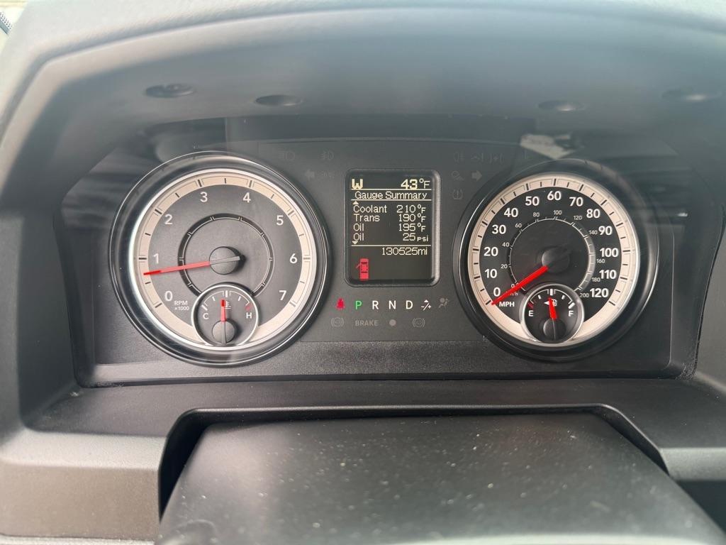 RAM 1500 SLT Quad Cab 4WD 2017