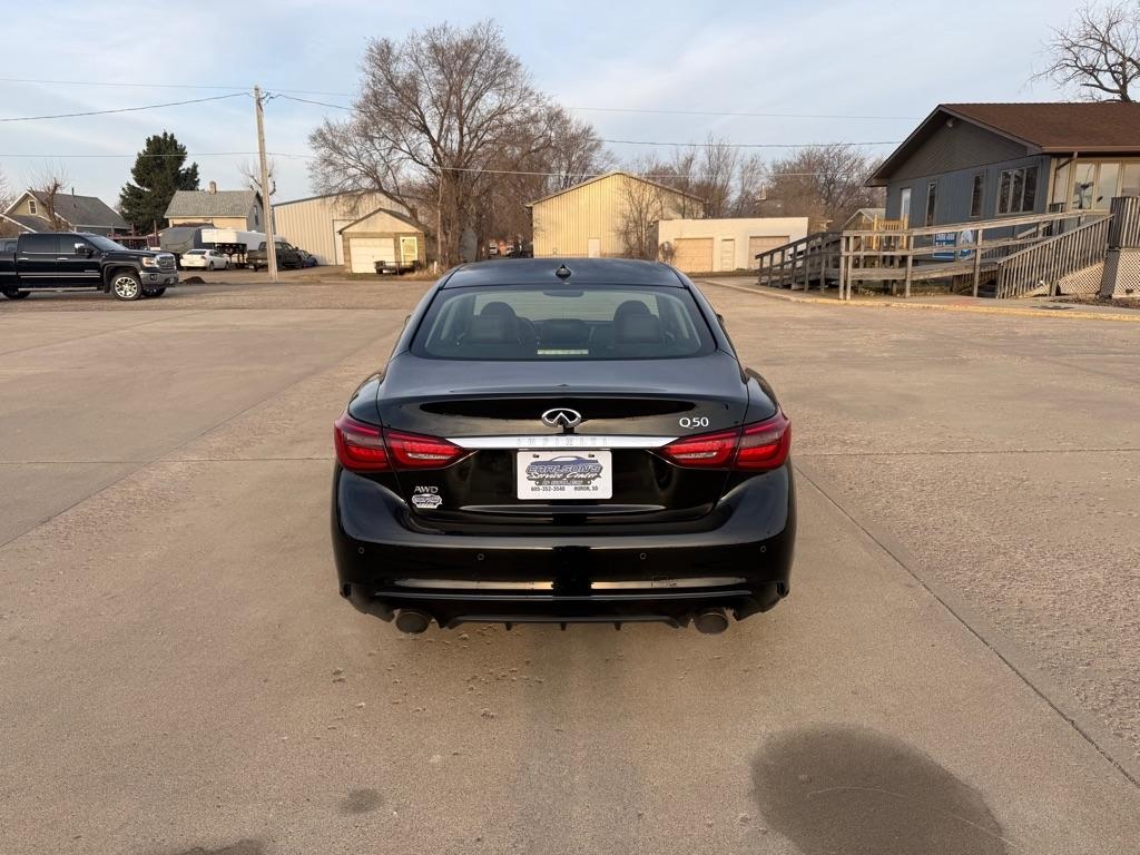 Infiniti Q50 3.0t LUXE AWD 2018