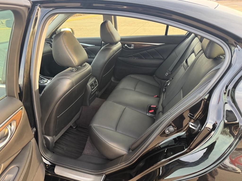 Infiniti Q50 3.0t LUXE AWD 2018