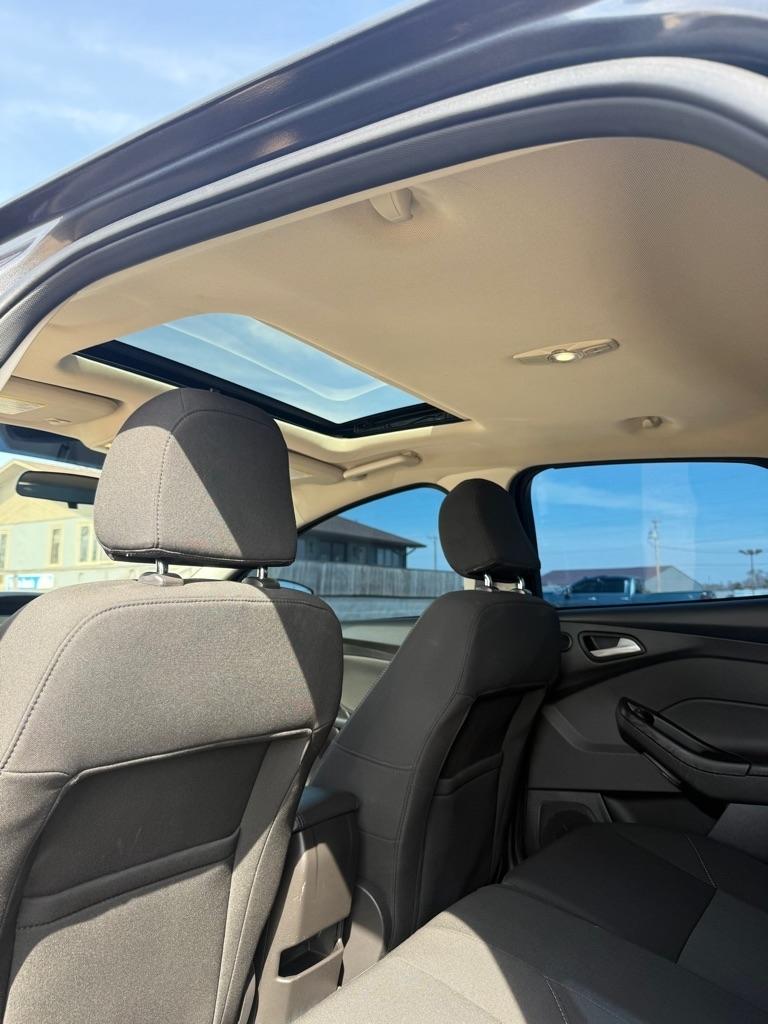 Ford Focus SEL Hatch 2017