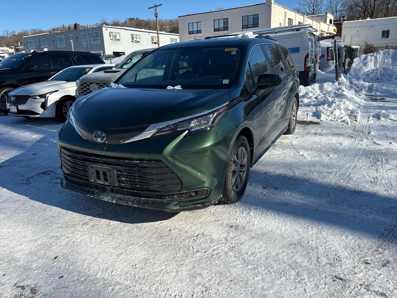 2022 Toyota Sienna LE 8-Passenger AWD