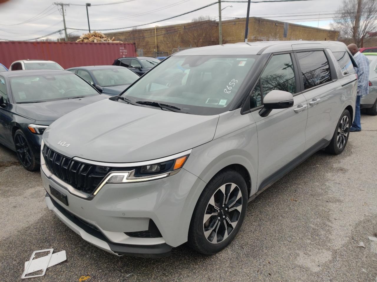 2024 Kia Carnival EX