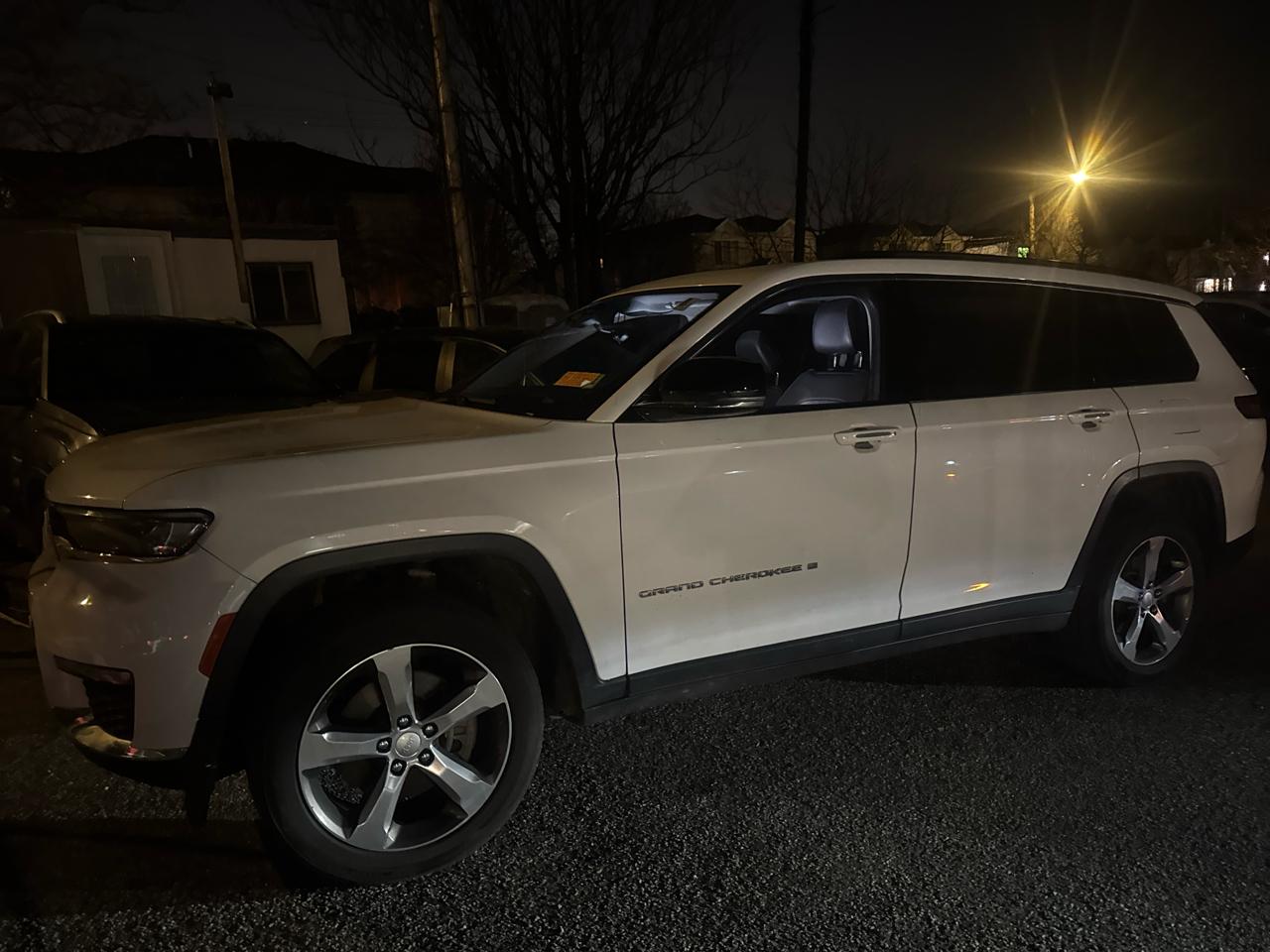 2022 Jeep Grand Cherokee L Limited 4WD