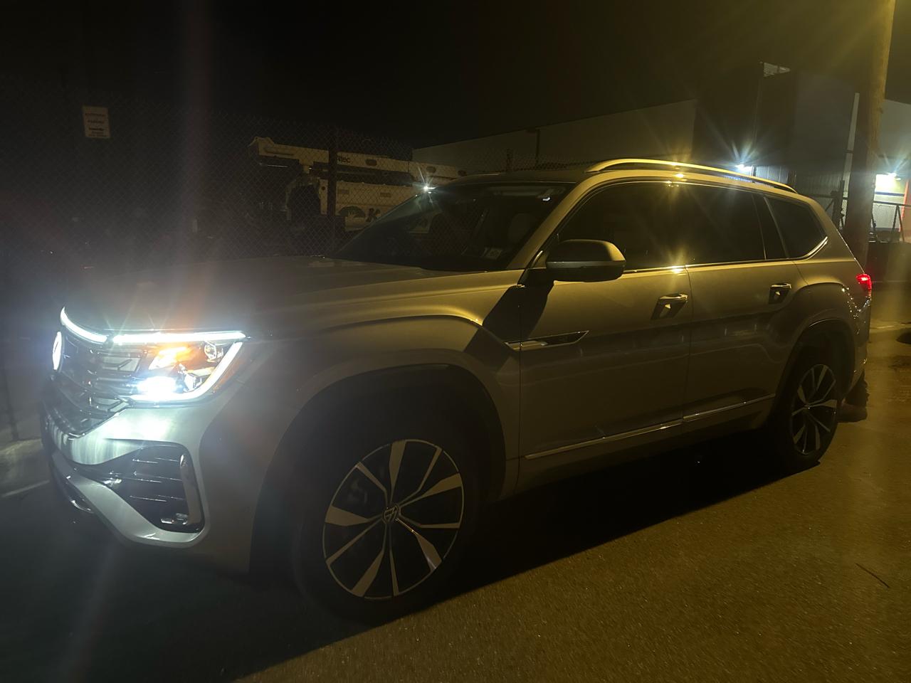 2024 Volkswagen Atlas SEL Premium R-Line 4MOTION