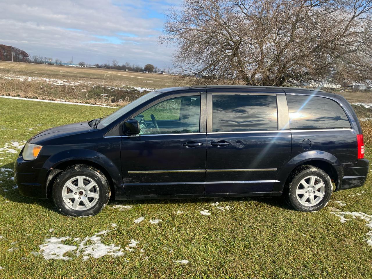 2010 Chrysler Town & Country Touring