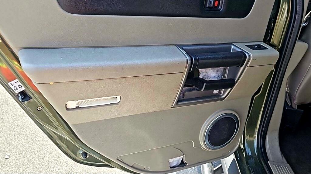 HUMMER H2 Sport Utility 2004 HUMMER H2 Sport Utility 2004