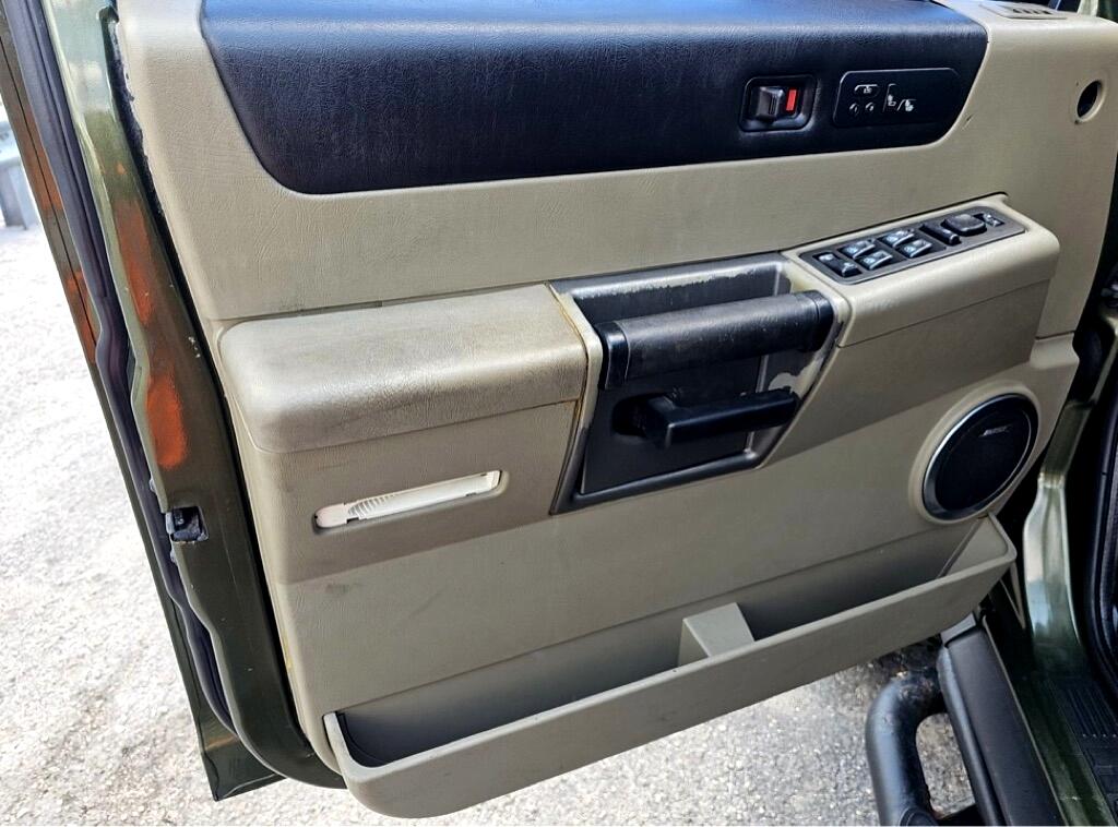 HUMMER H2 Sport Utility 2004 HUMMER H2 Sport Utility 2004