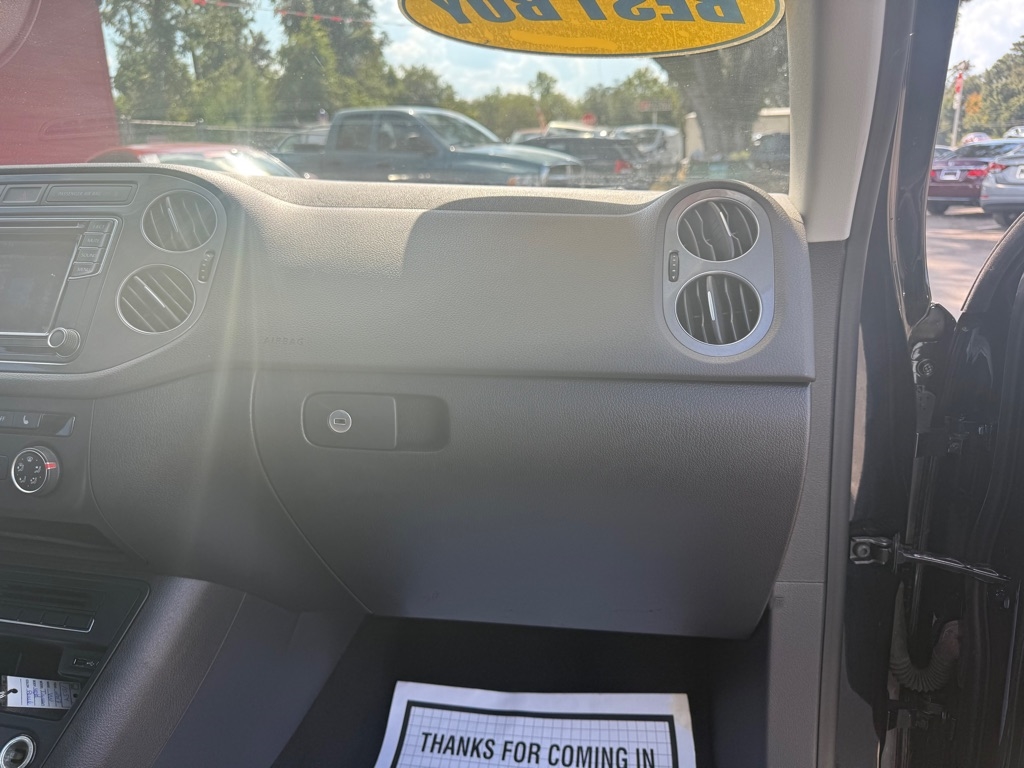 Volkswagen Tiguan S 2017 Volkswagen Tiguan S 2017