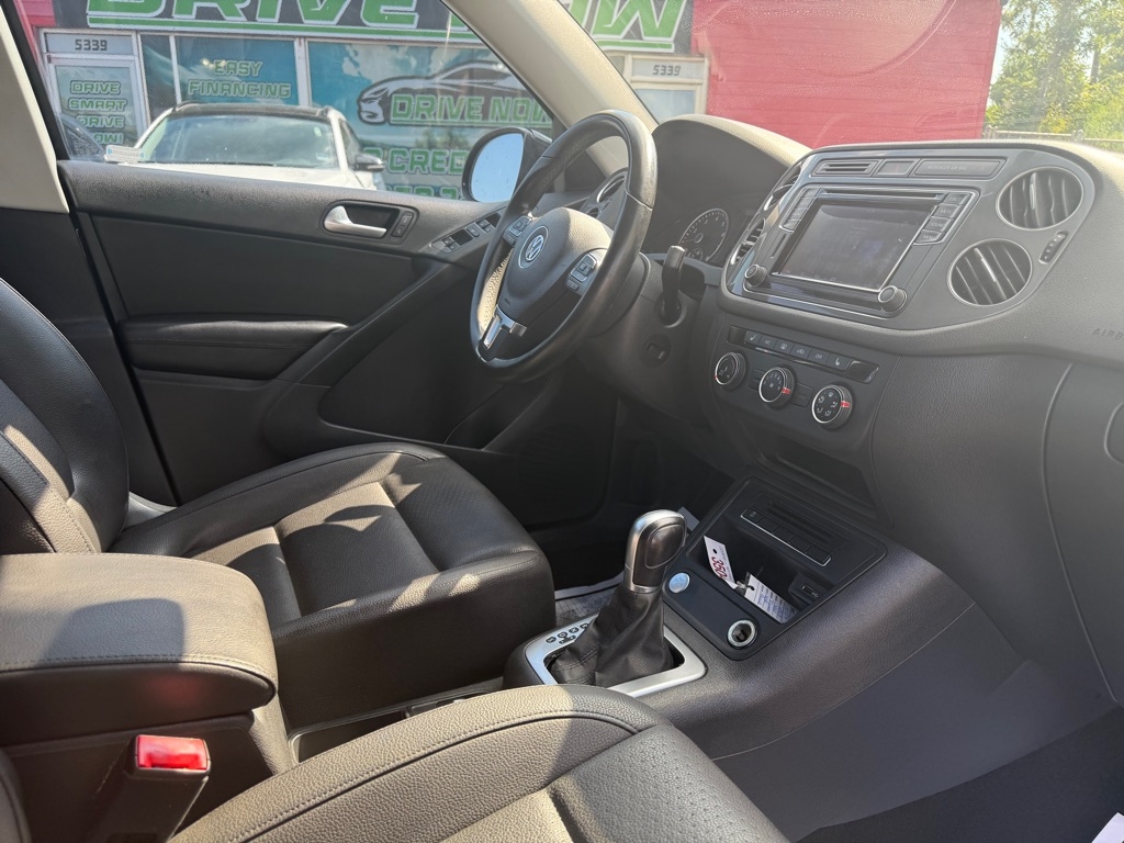 Volkswagen Tiguan S 2017 Volkswagen Tiguan S 2017